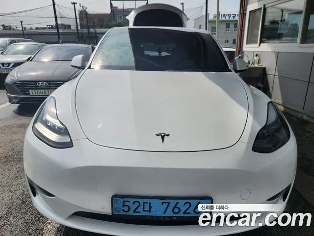 Tesla Model Y 2021 thumb 11