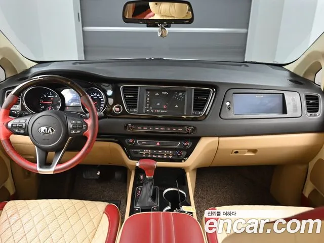 Kia Carnival 2020 thumb 11
