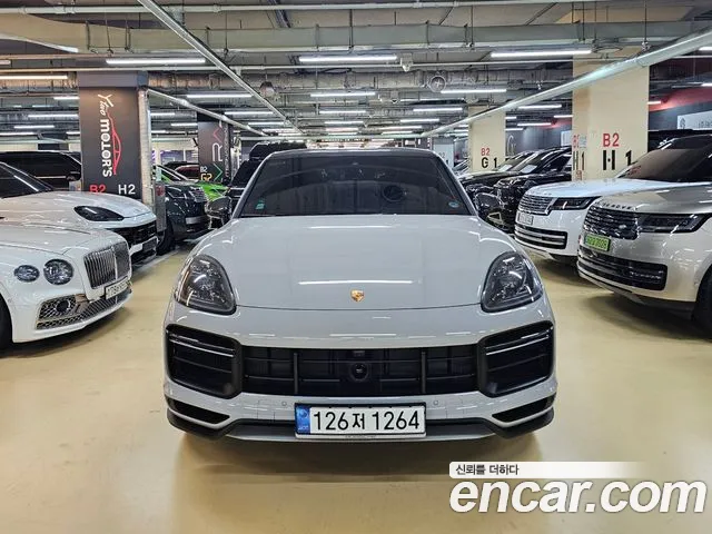 Porsche Cayenne 2022 thumb 2