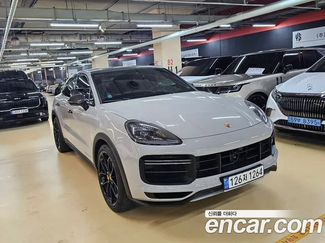 Porsche Cayenne 2022 thumb 3