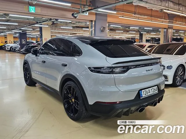Porsche Cayenne 2022 thumb 4
