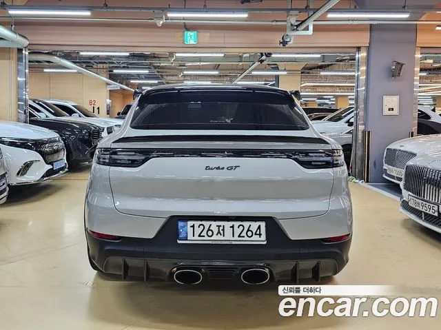 Porsche Cayenne 2022 thumb 5