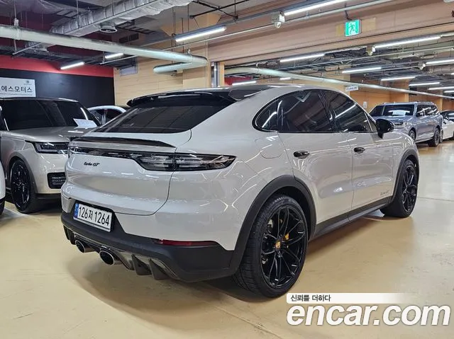 Porsche Cayenne 2022 thumb 6