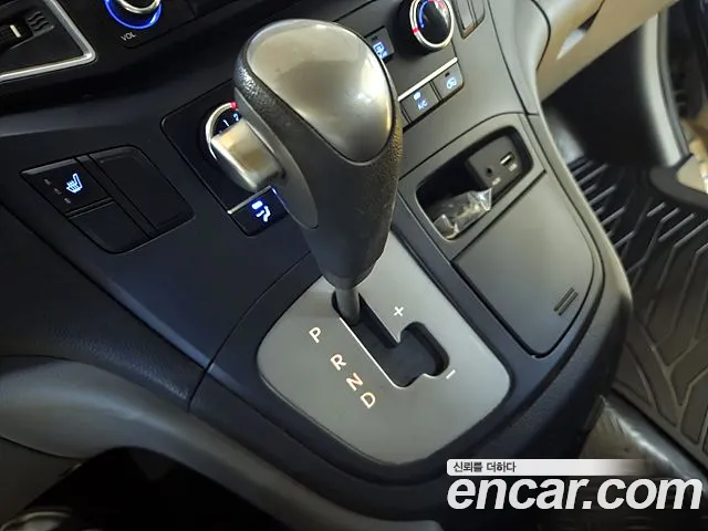 Hyundai Starex 2016 thumb 8