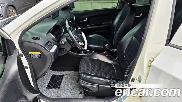 Kia Morning 2015 thumb 8