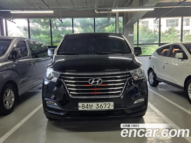 Hyundai Starex 2018 thumb 3
