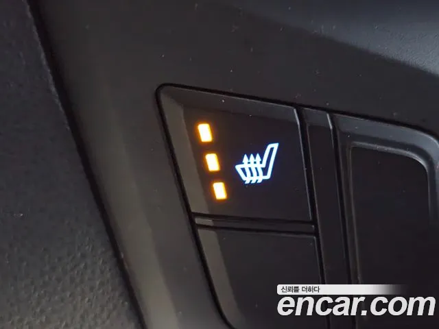 Hyundai Starex 2018 thumb 10