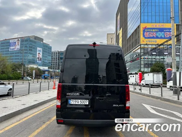 Hyundai Staria 2021 thumb 5