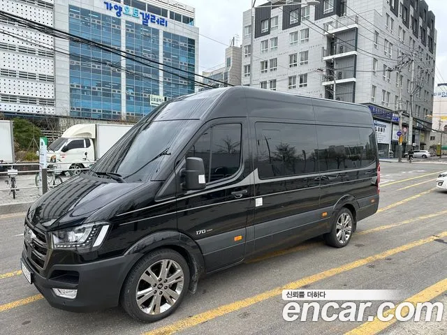 Hyundai Staria 2021 thumb 7