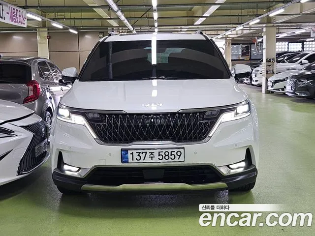 Kia Carnival 2023 thumb 3