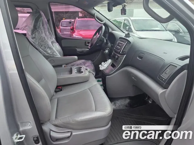 Hyundai Starex 2015 thumb 9