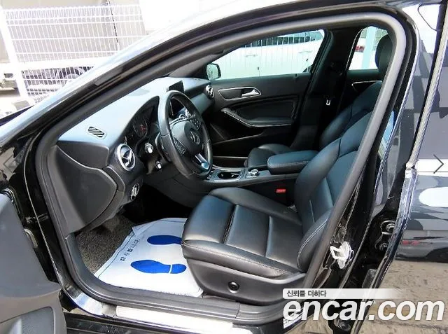 Mercedes-Benz A-Класс 2017 thumb 5