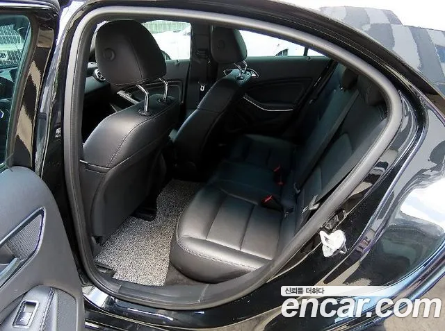 Mercedes-Benz A-Класс 2017 thumb 6