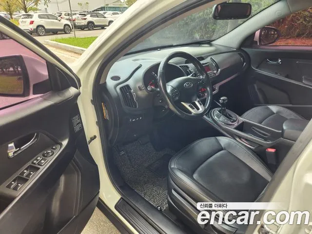 Kia Sportage 2012 thumb 9