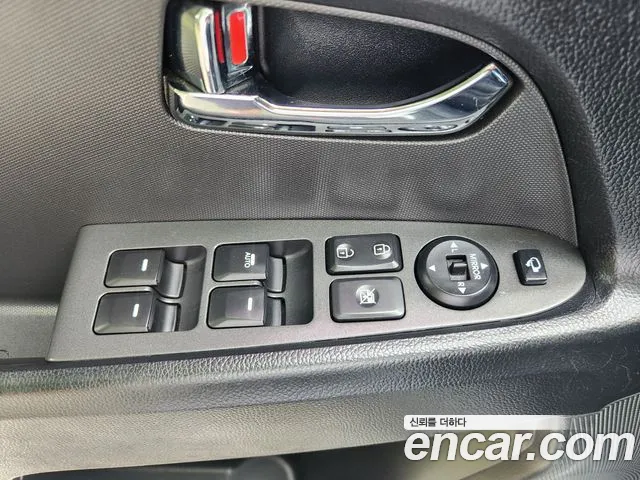 Kia Sportage 2012 thumb 10