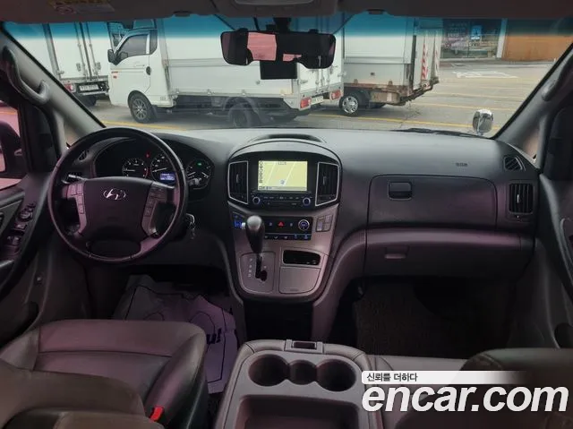 Hyundai Starex 2018 thumb 10