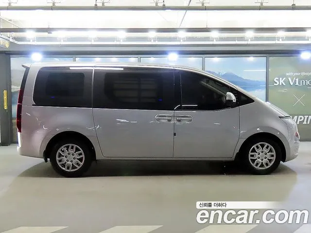 Hyundai Staria 2022 thumb 3