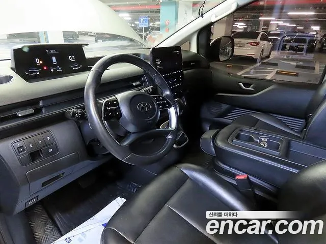 Hyundai Staria 2022 thumb 10