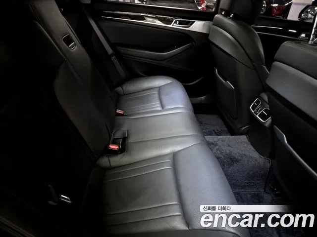 Genesis G80 2018 thumb 9