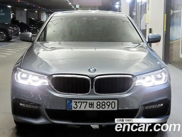 BMW 5 серии 2018 thumb 2