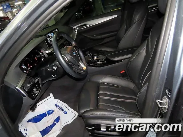 BMW 5 серии 2018 thumb 6
