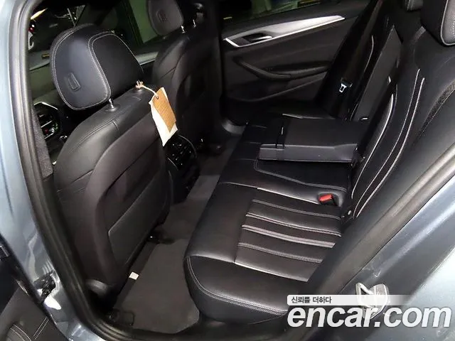 BMW 5 серии 2018 thumb 7