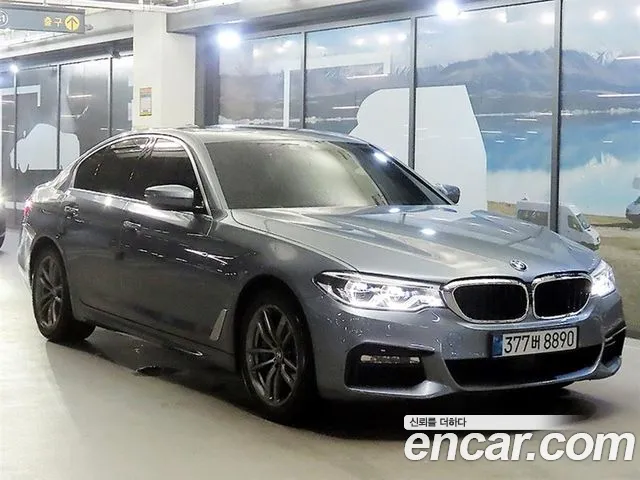BMW 5 серии 2018 thumb 12