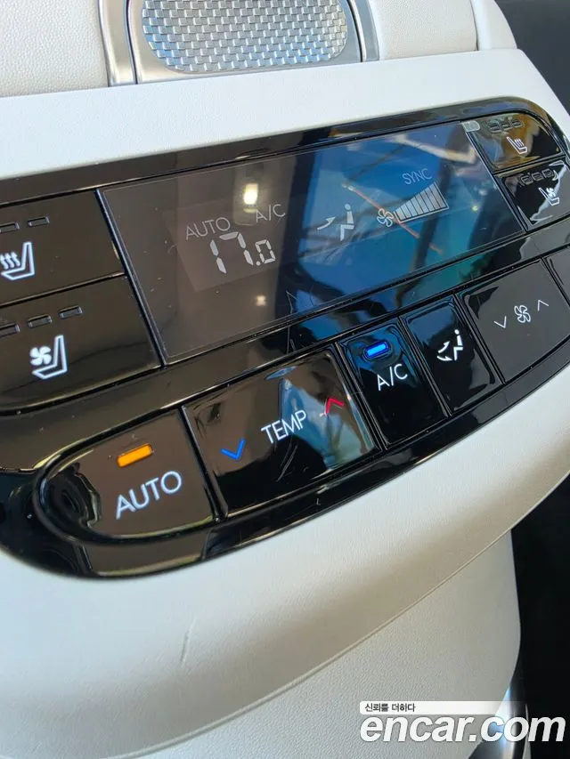 Hyundai IONIQ 9 2025 thumb 2
