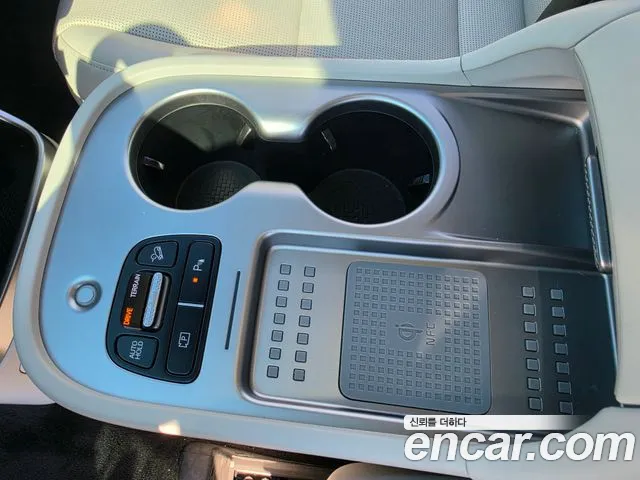 Hyundai IONIQ 9 2025 thumb 4