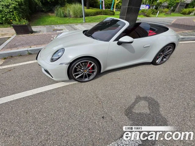 Porsche 911 2021 thumb 11