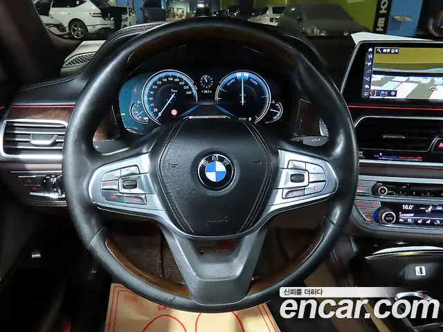BMW 7 серии 2016 thumb 9