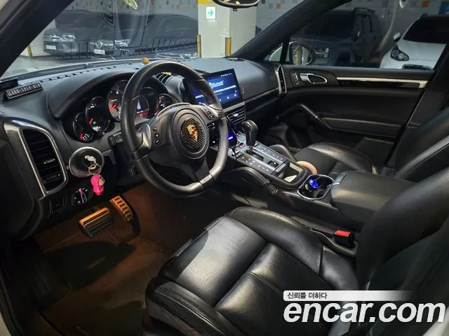 Porsche Cayenne 2011 thumb 7