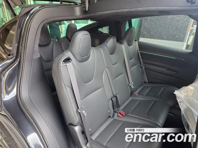 Tesla Model X 2026 thumb 3