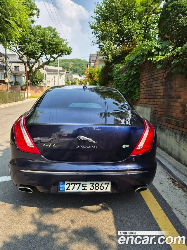 Jaguar XJ 2014 thumb 4