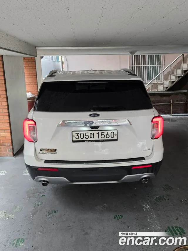 Ford Explorer 2020 thumb 4