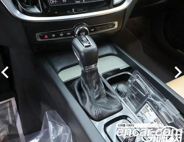 Volvo S60 2019 thumb 10
