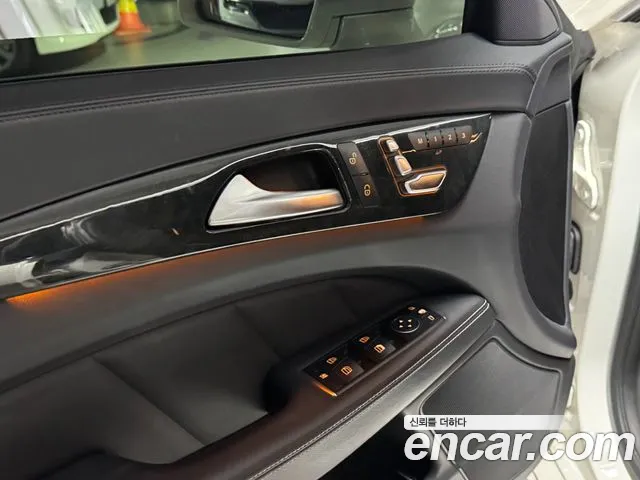 Mercedes-Benz CLS-Class 2016 thumb 9
