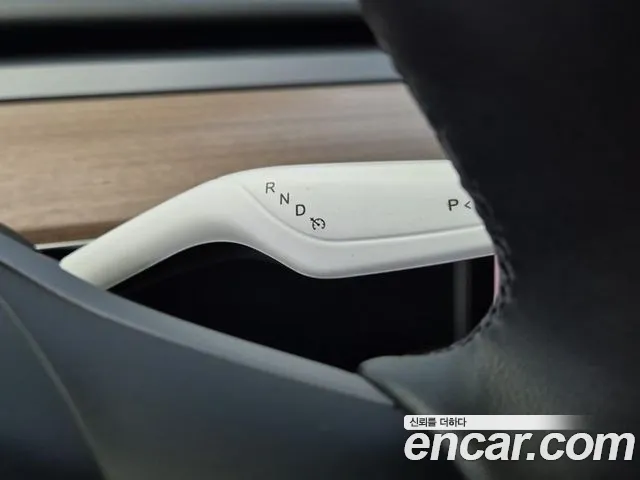Tesla Model Y 2023 thumb 8