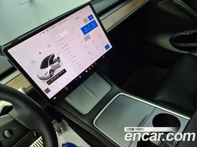 Tesla Model Y 2023 thumb 10