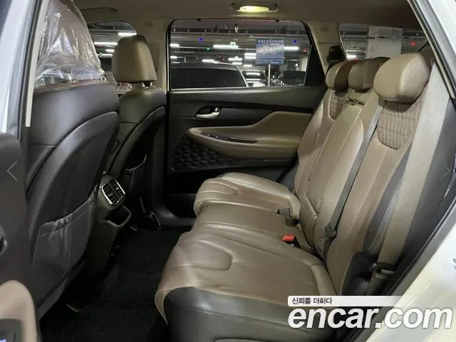 Hyundai Santa Fe 2018 thumb 8