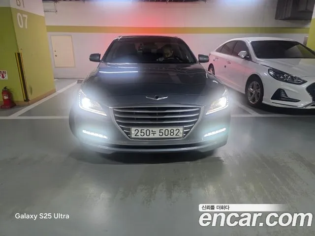 Hyundai Genesis 2015 thumb 3