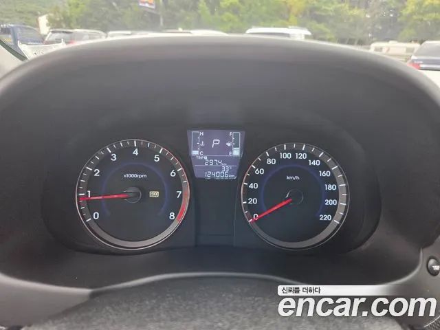 Hyundai Accent 2016 thumb 8