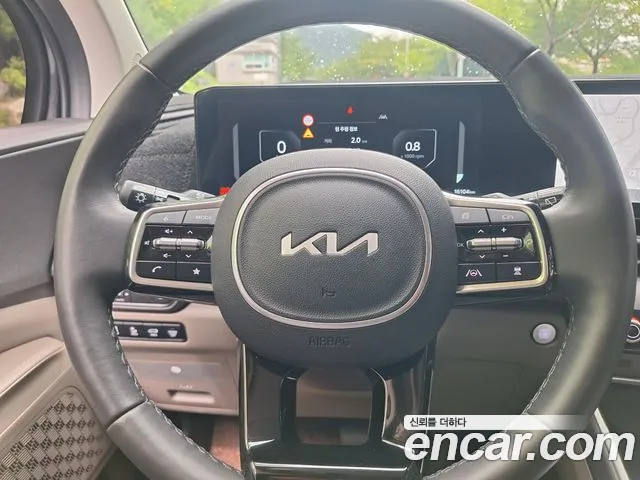 Kia Carnival 2024 thumb 8