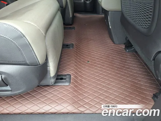 Kia Carnival 2024 thumb 10