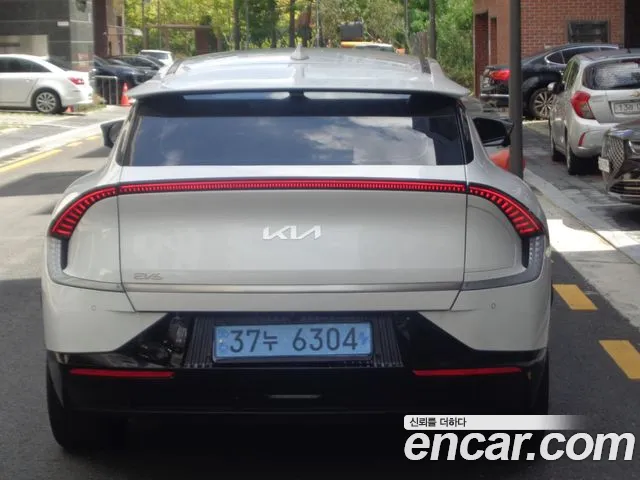 Kia EV6 2022 thumb 4
