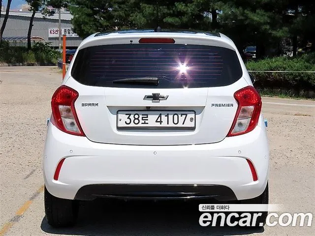 Chevrolet Spark 2018 thumb 4