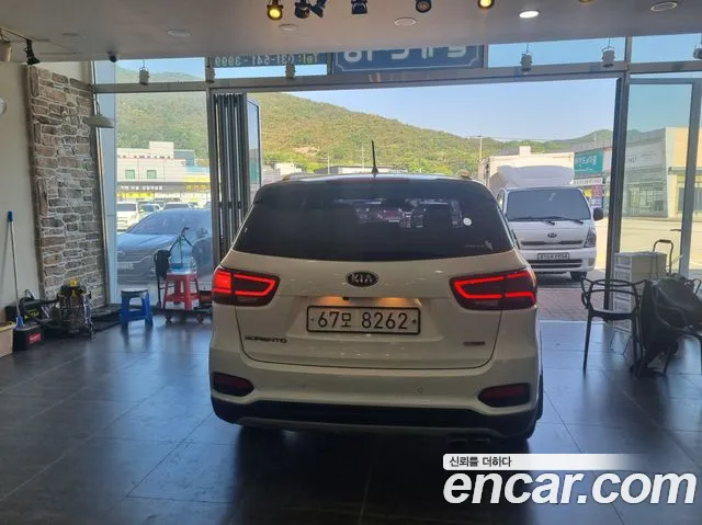 Kia Sorento 2019 thumb 4