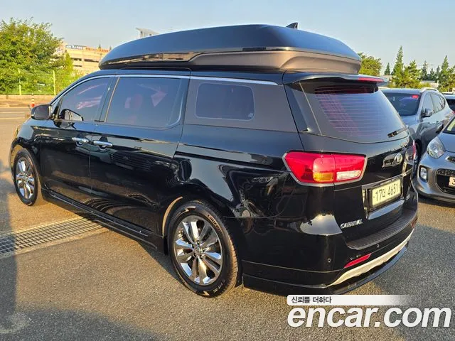 Kia Carnival 2017 thumb 3