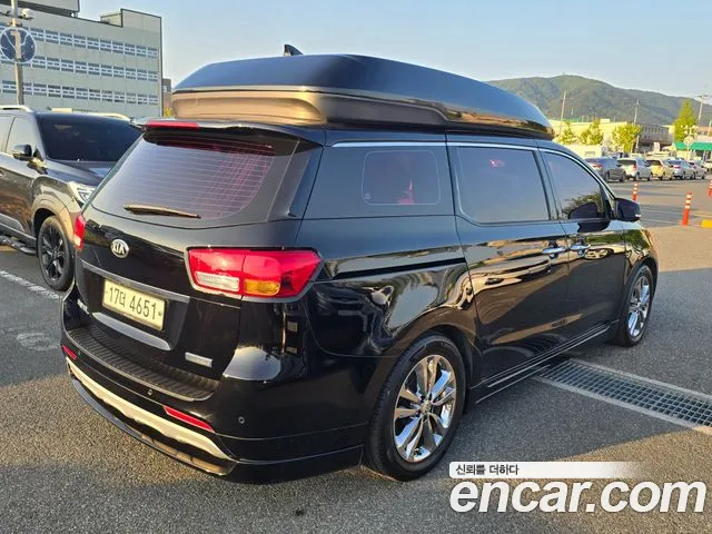 Kia Carnival 2017 thumb 5