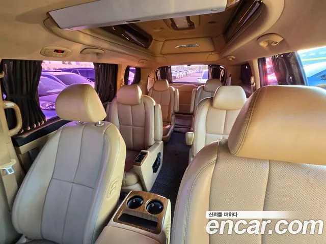 Kia Carnival 2017 thumb 9